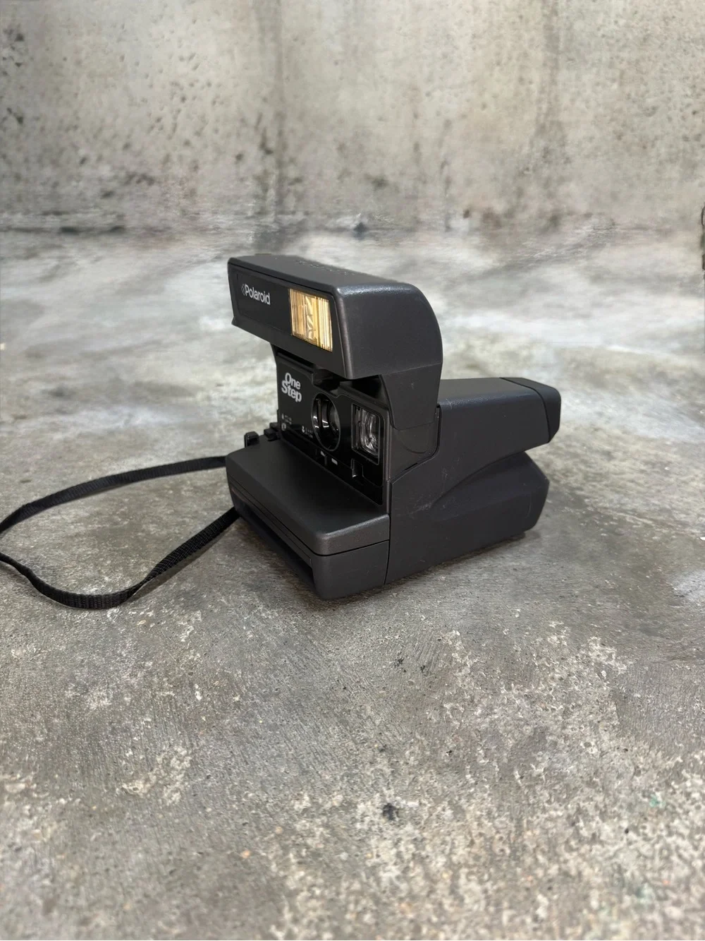 Vintage Polaroid OneStep 600 Instant Film Camera Original